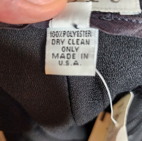 NWT Vintage Ann Taylor Loft Black Pleated Knee Length Flowy Skirt Size 6P - Picture 16 of 16